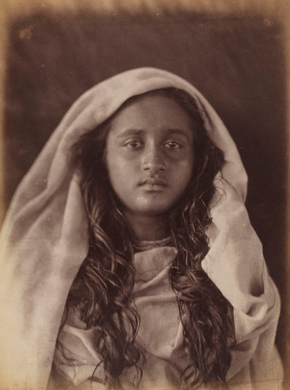 Young Ceylonese woman plantation worker, c.1875-18