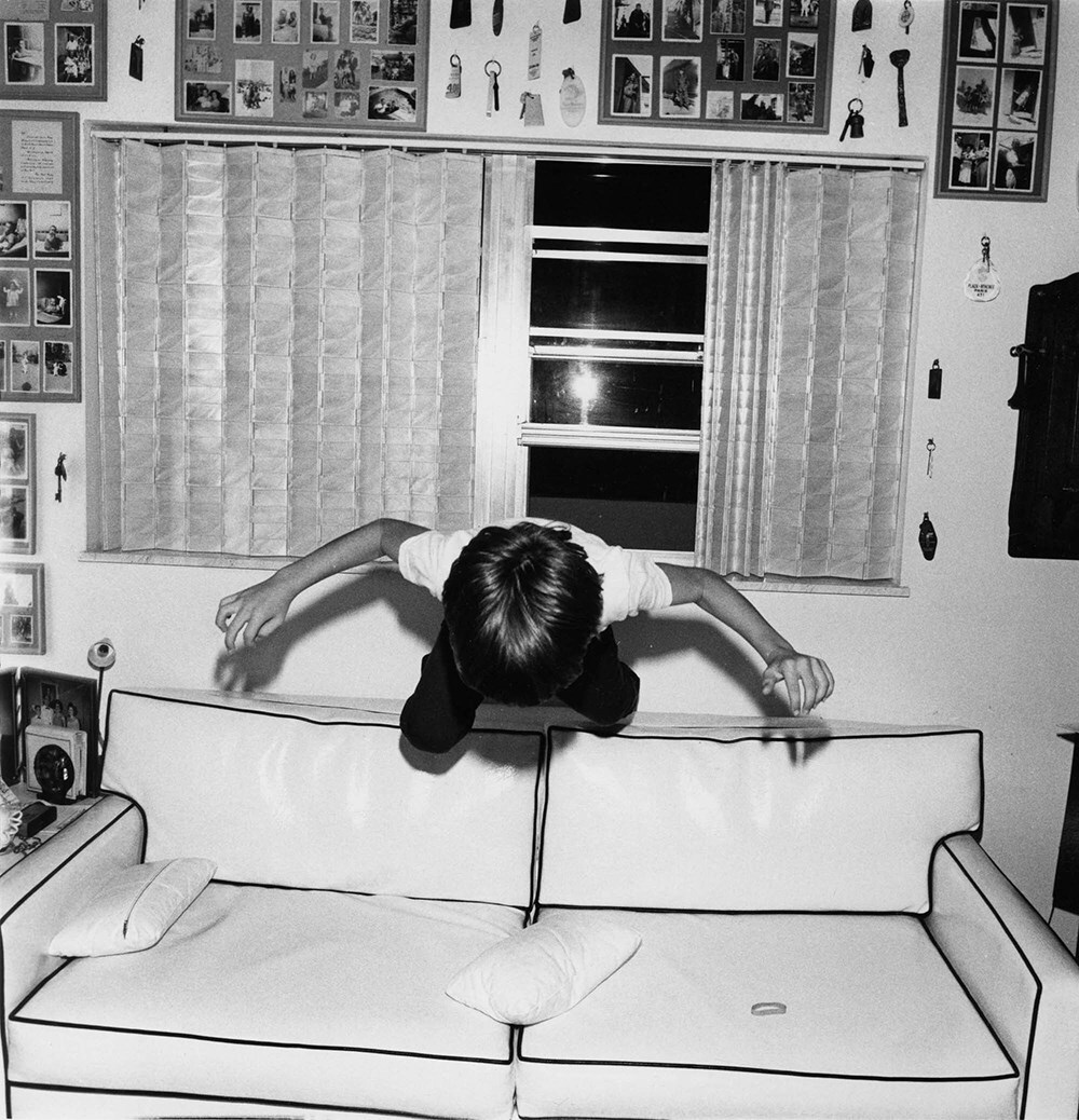 78_ajc_cousin_couch_jump028