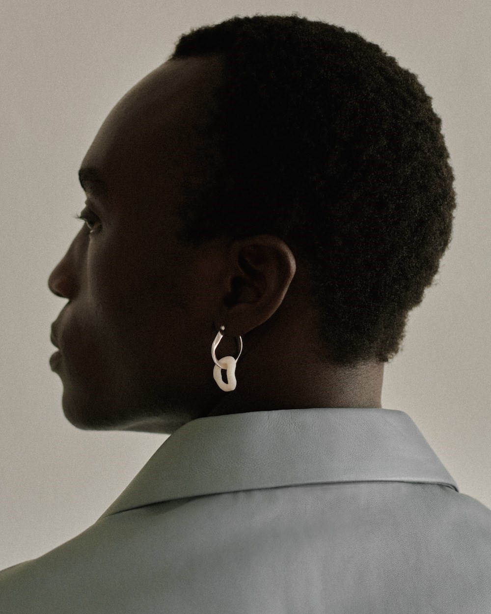 A Beginner's Guide on the Best 6 Types of Earrings that Men can Wear |  TheBeardMag