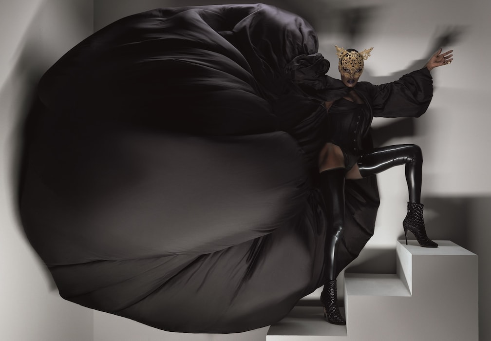 Andrea Klarin 2 black cape