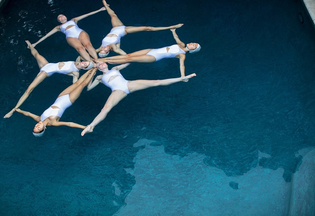 The Swimmers by Emma Hartvig