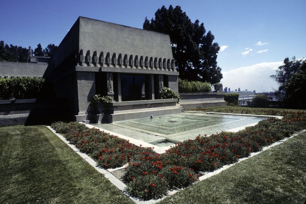 hollyhock house