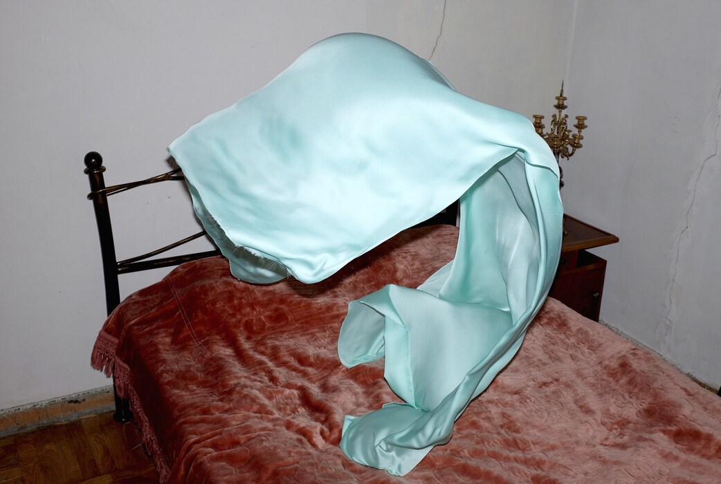 Untitled_WithAllThisDarknessRoundMeIFeelLessAlone_