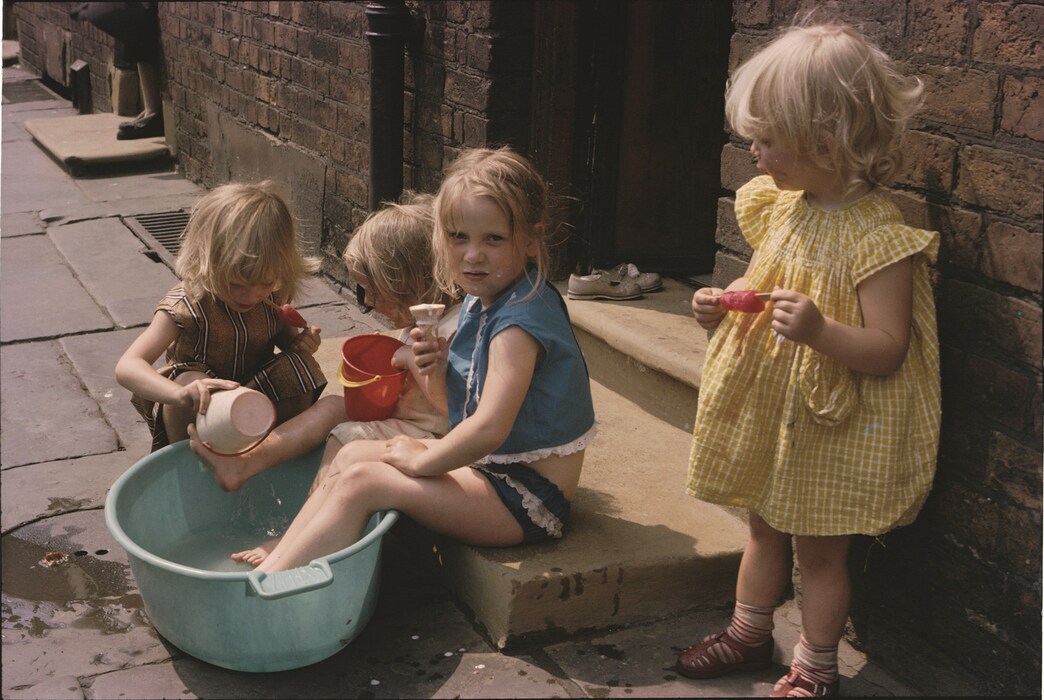 04_Press Images l Shirley Baker, Hulme, July 1965