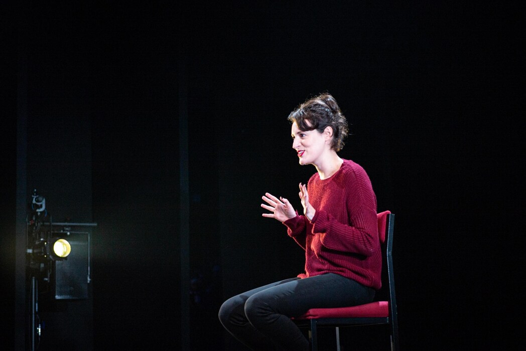 phoebe-waller-bridge-in-fleabag-at-wyndhams-theatr