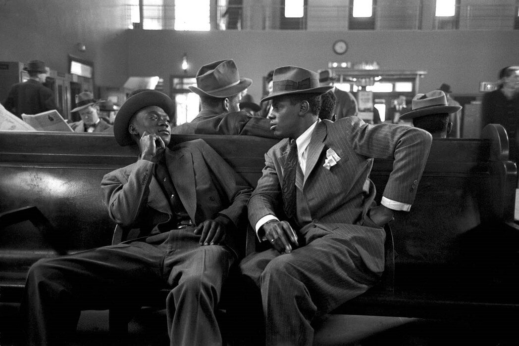 Esther Bubley, Greyhound Bus Terminal, New York Ci