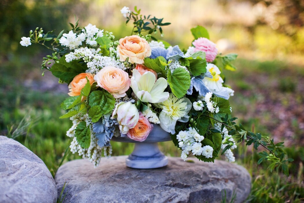 Arrangement by Holly Vesecky &amp; Rebecca Uchtman of Hollyflora