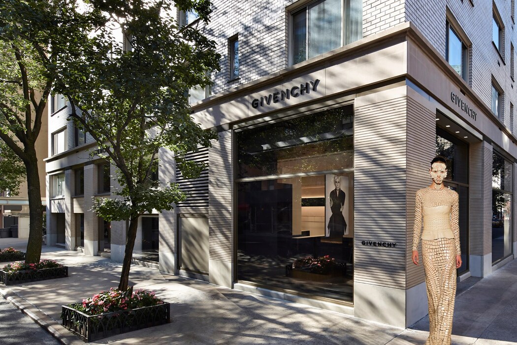 Givenchy_slider