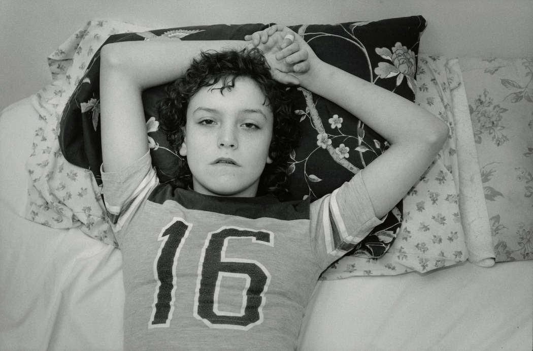 The Remarkable Story Behind Mary Ellen Mark's Shots of Street Kid