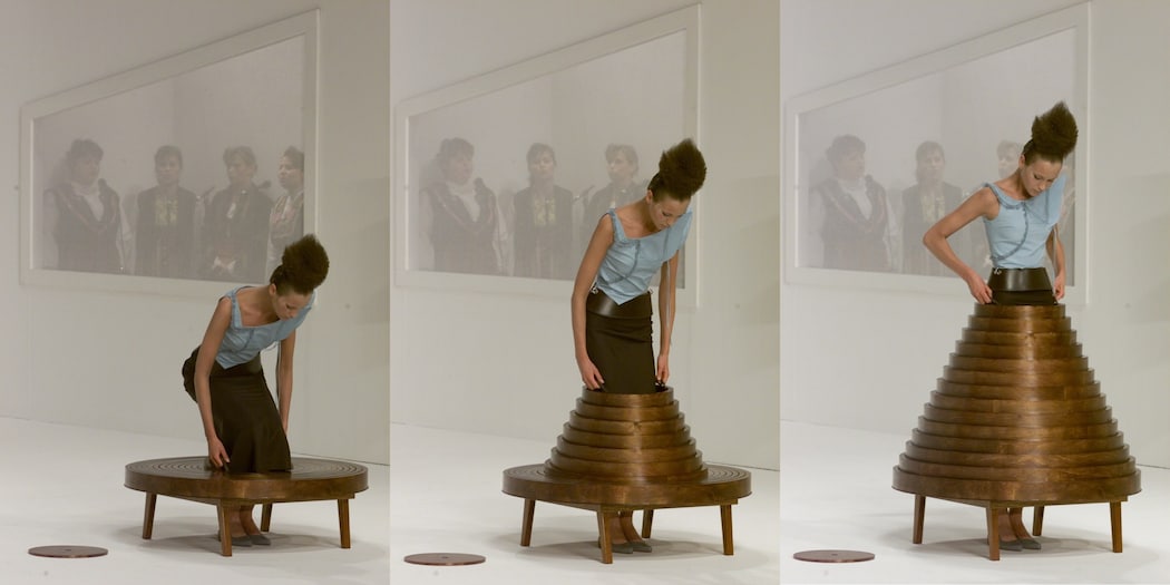 アート・デザイン・音楽 Hussein Chalayan Hussein Chalayan's Most Extraordinary Fashion Moments | AnOther