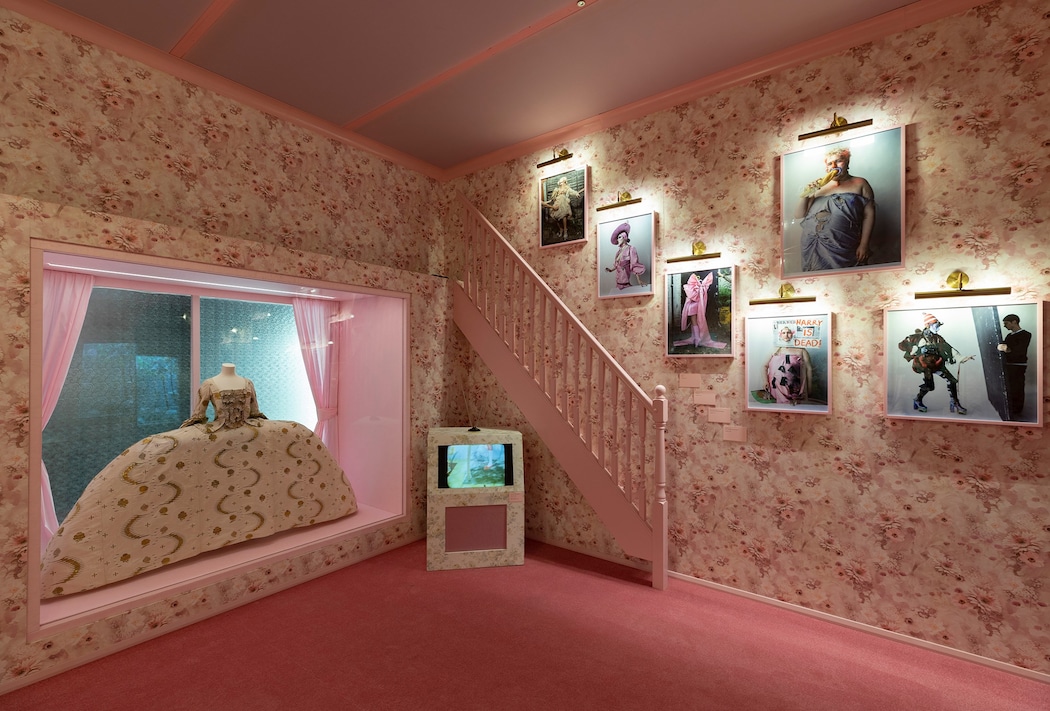 Tim Walker　Wonderful Things　ティム・ウォーカー Amazon.com: Tim Walker: Wonderful Things: 9781851779710: Walker