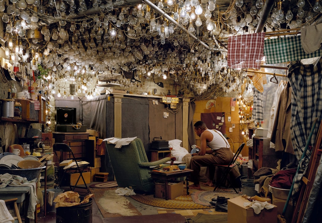 Jeff Wall, the Photographer Restaging His Memories on an Epic