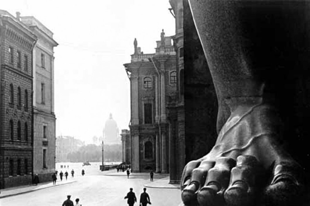 50-Ignatovich--At-the-Hermitage,-Leningrad-CROP-1