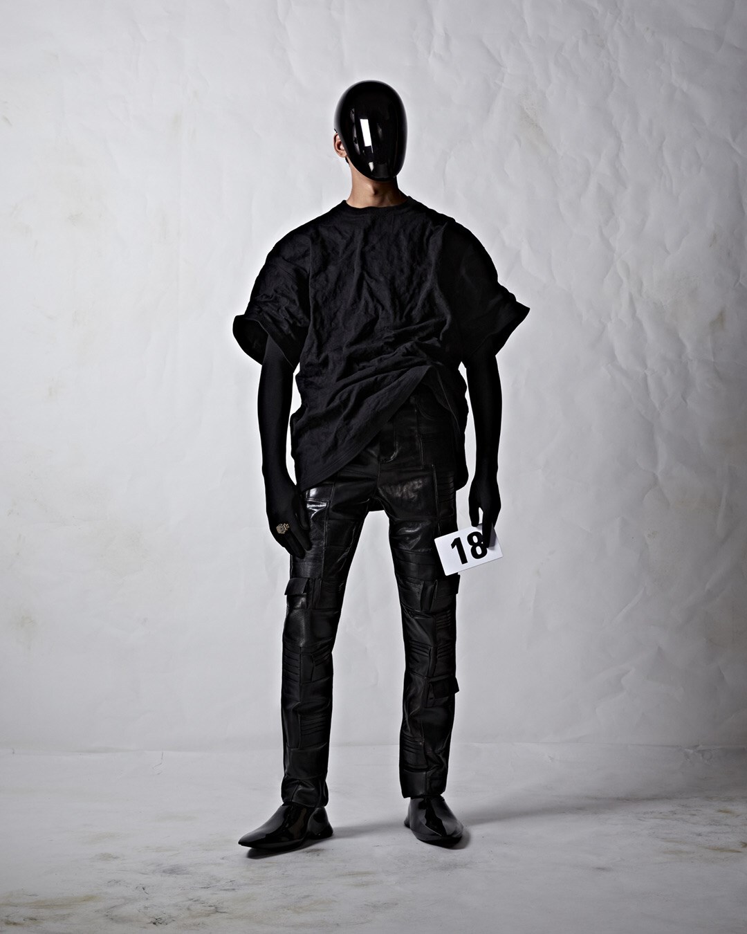 BALENCIAGA 51 COUTURE LOOK 18_IBRAHEEM HOWELL