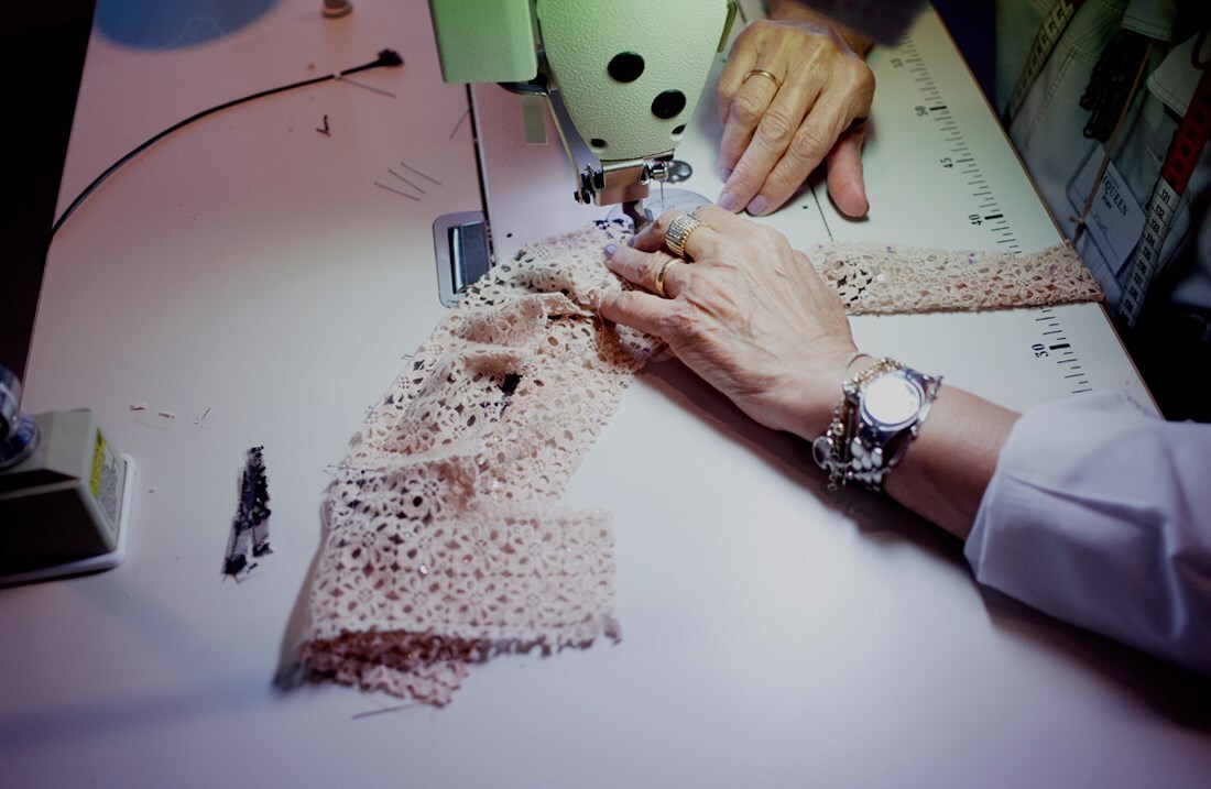Alexander McQueen&#39;s Atelier S/S16