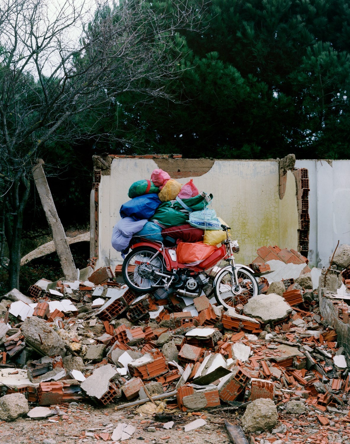 Home: Leaving One For Another Olga&#231; Bozalp photographer