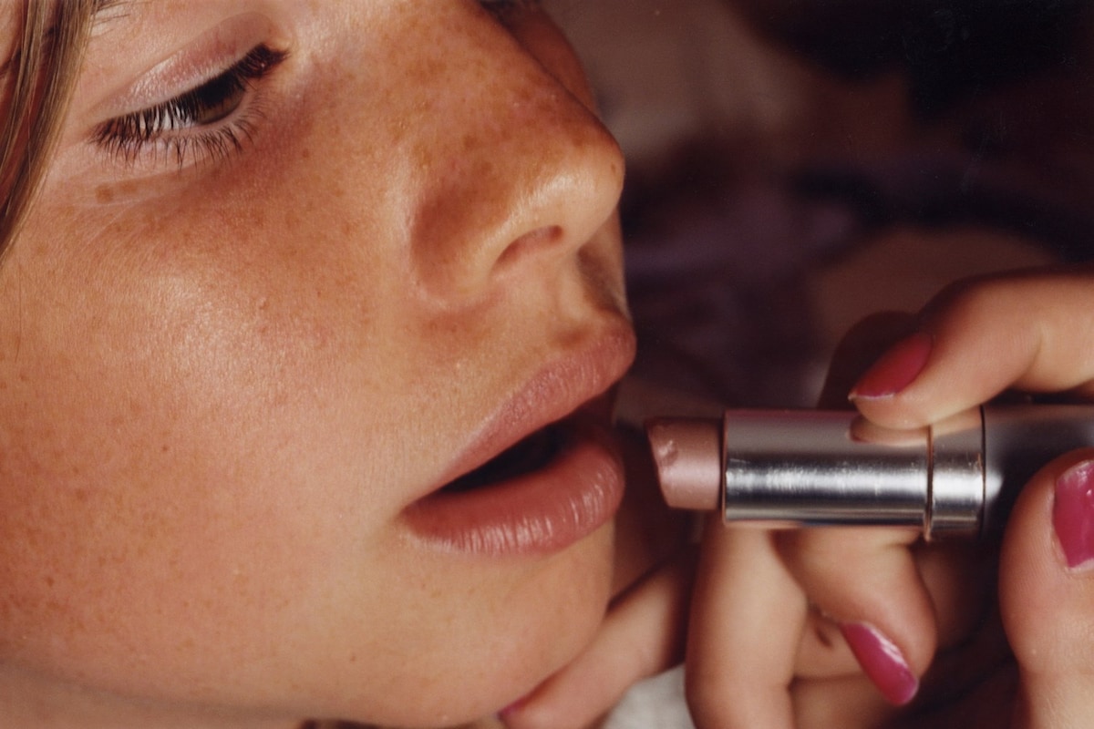 Nancy Honey's Photographs Document the Journey to Womanhood