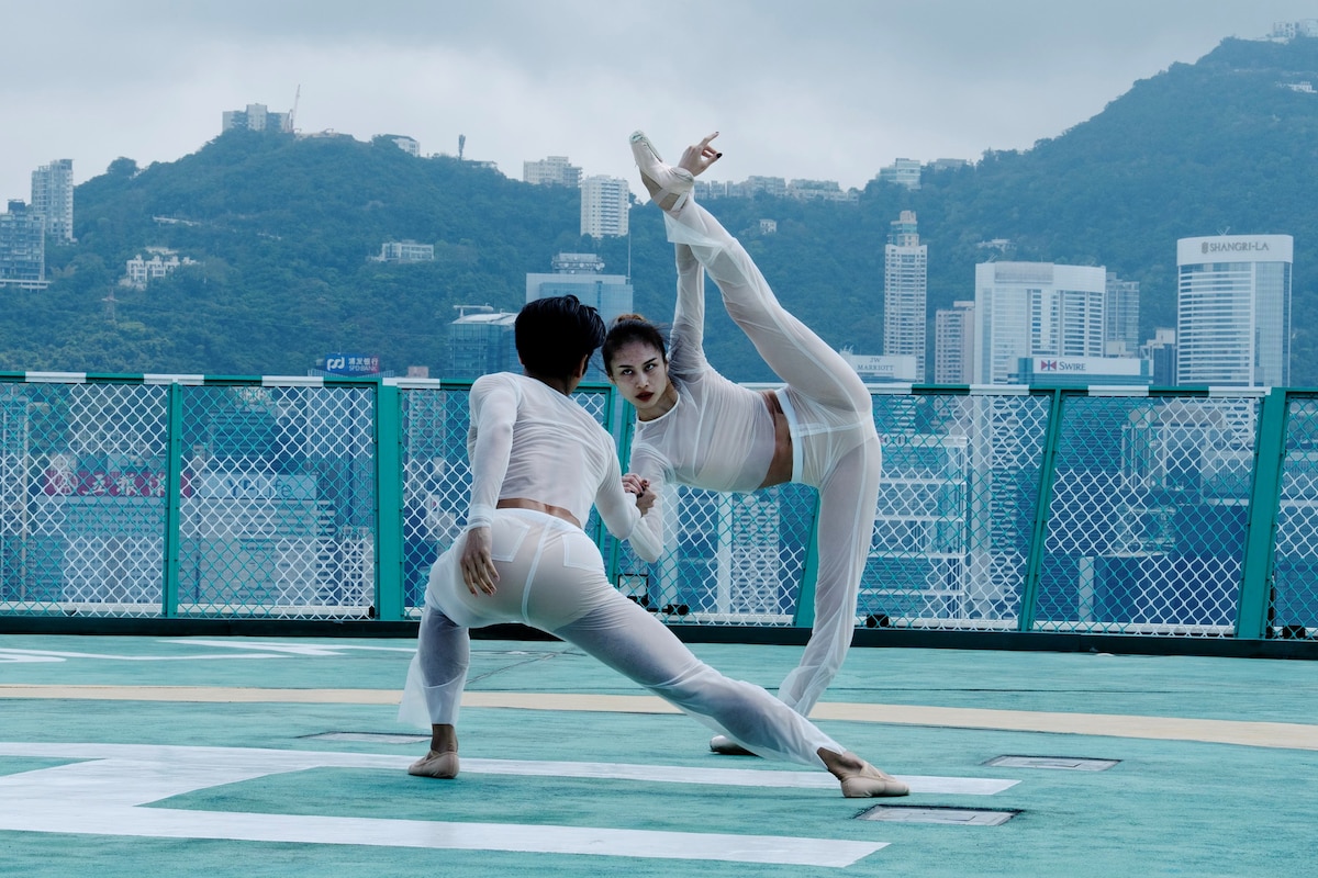 Wayne McGregor Wants Us to Get in Touch with Our Own Bodies