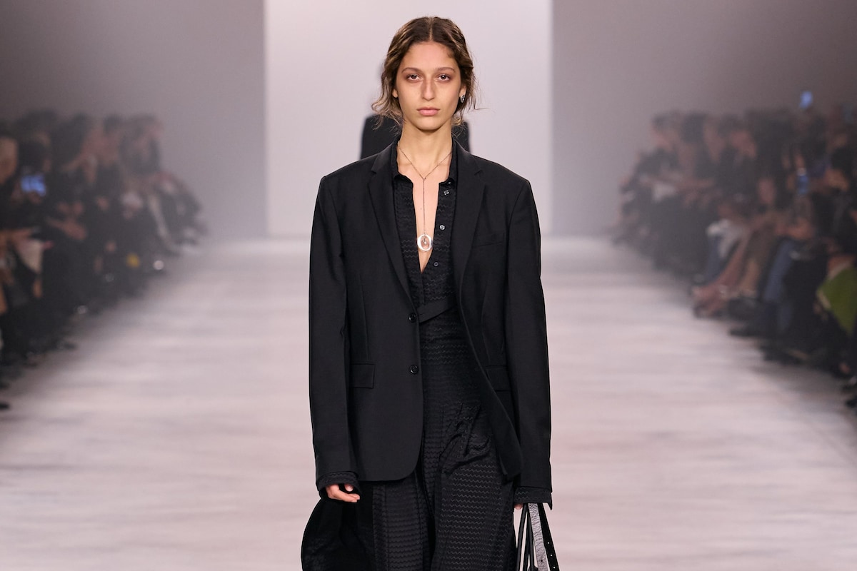 “Gemeenschap en conversatie”: het Fendi-debuut van Maria Grazia Chiuri