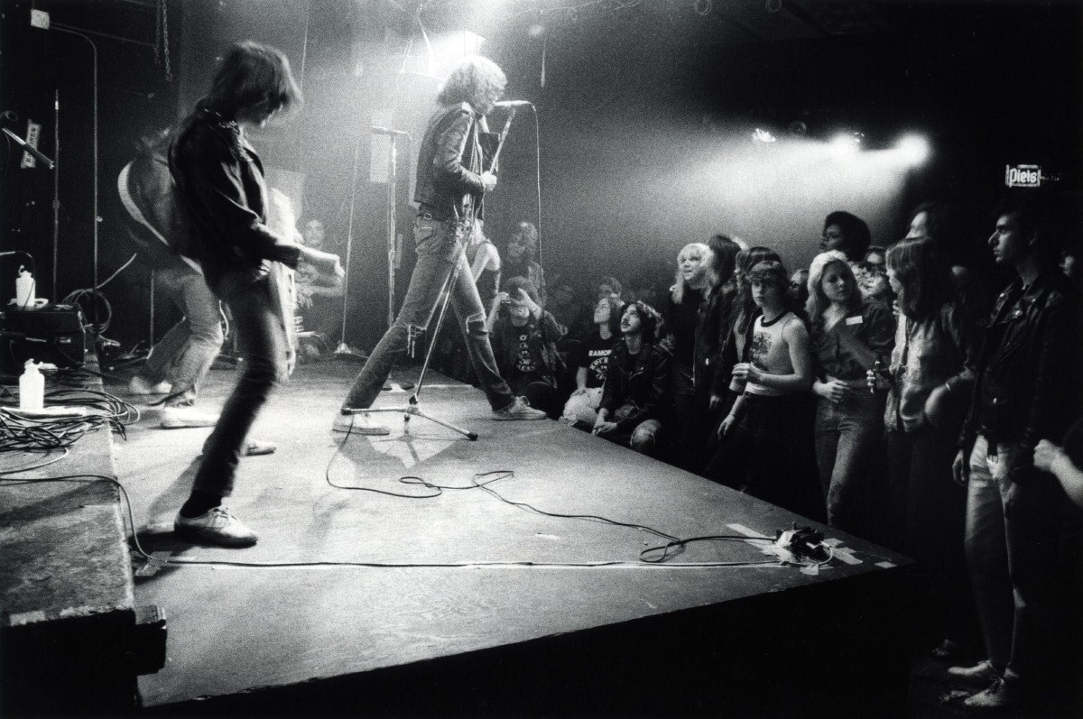 Ramones77_cbgb012H_godlis