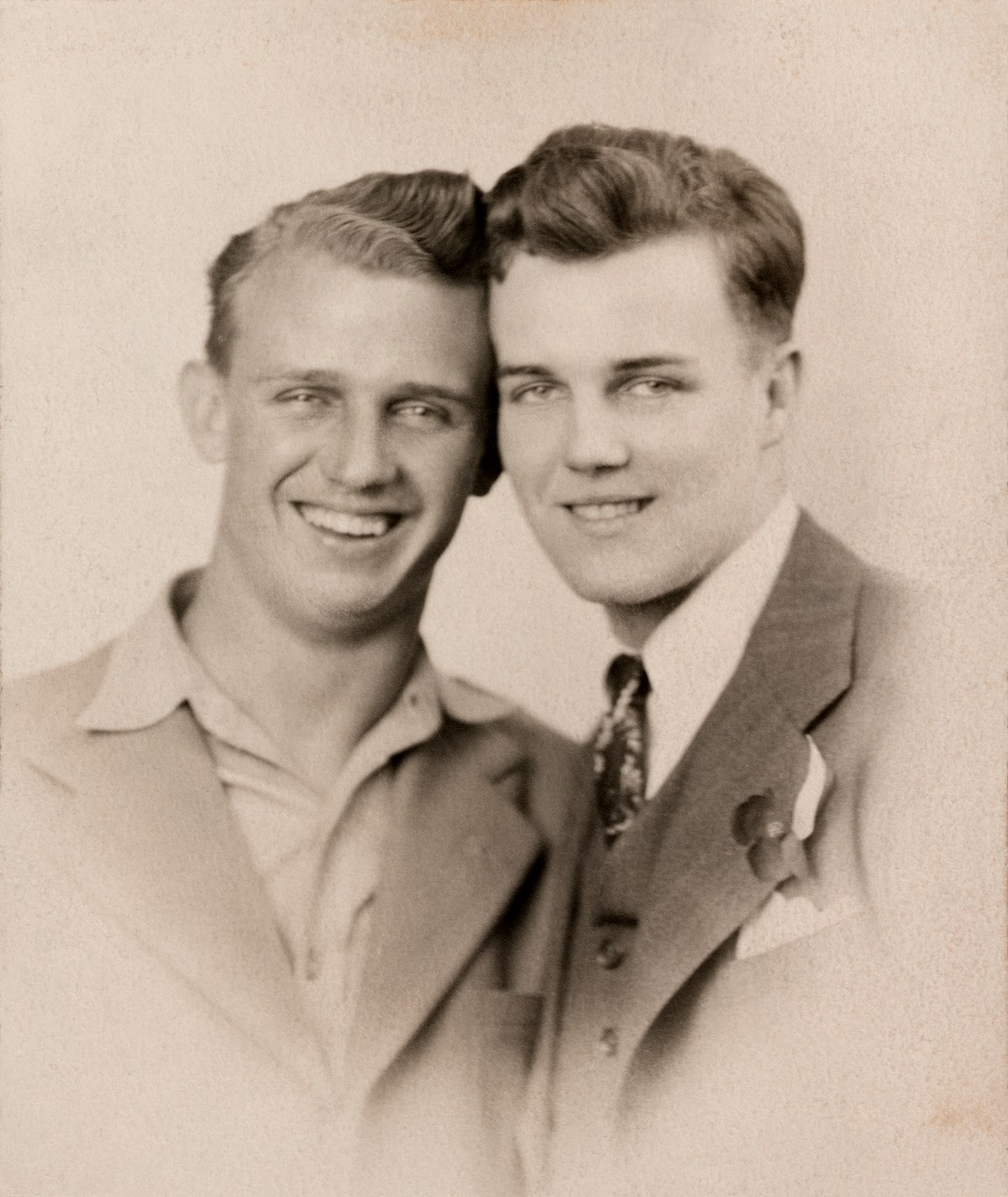 LOVING A Photographic History of Men in Love