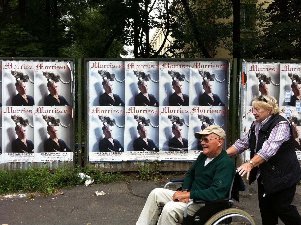 Passing Morrissey&#39;s tour posters