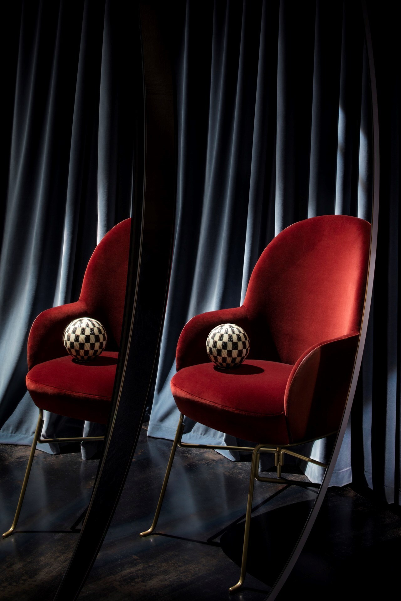 Beetley Chair Metal Legs in Olympia Mirror