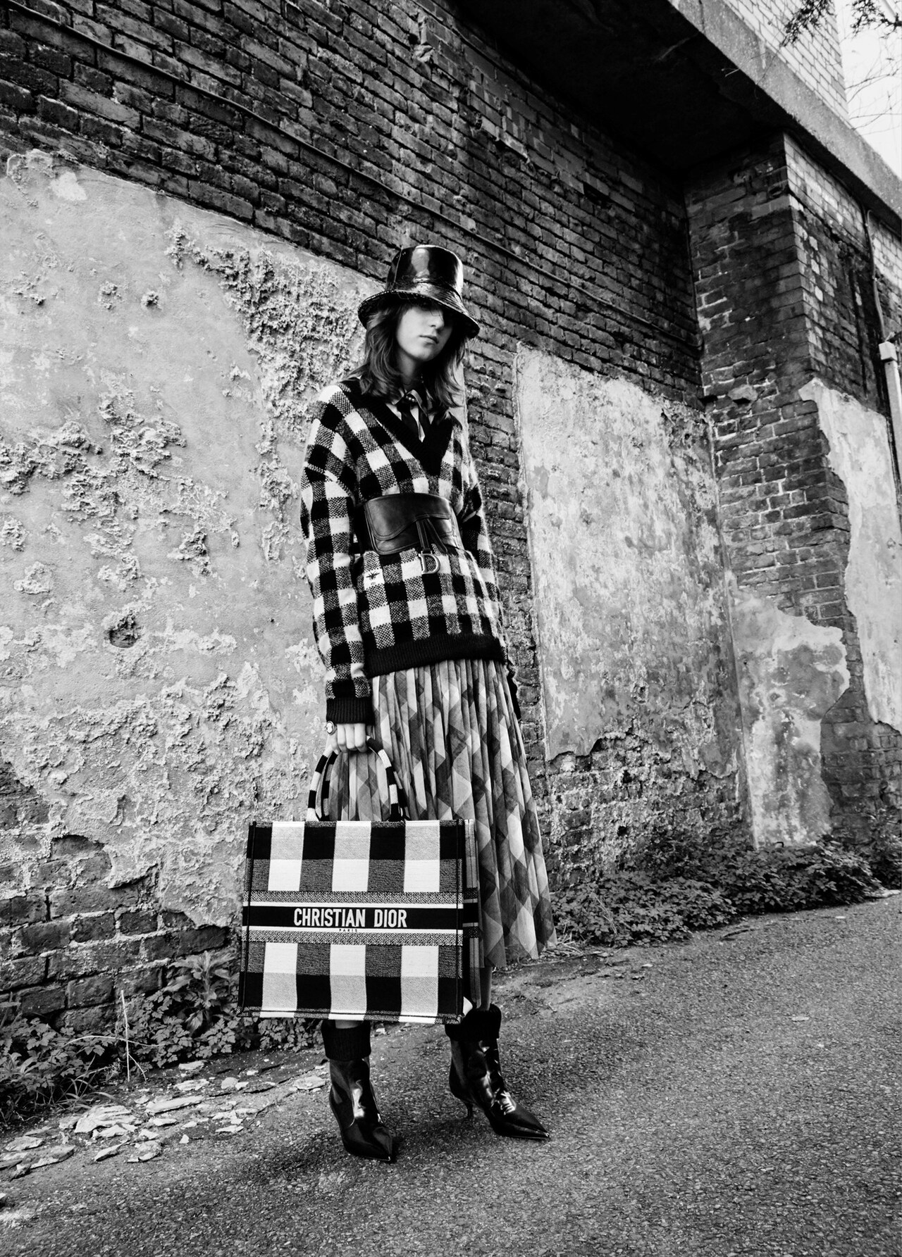 DIOR_AUTUMN-WINTER_2019-2020_CAMPAIGN_