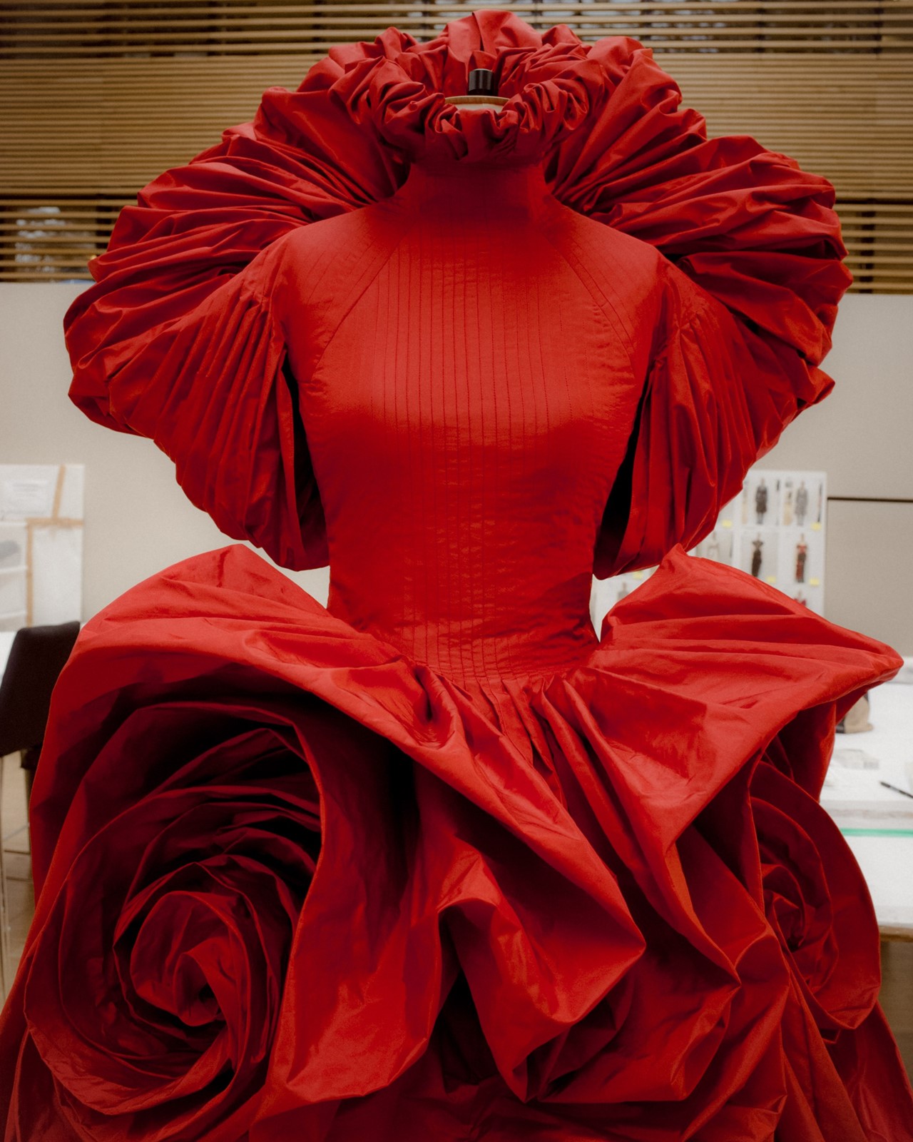 Roses - An exhibition by Alexander McQueen - Twin Magazine Twin Magazine