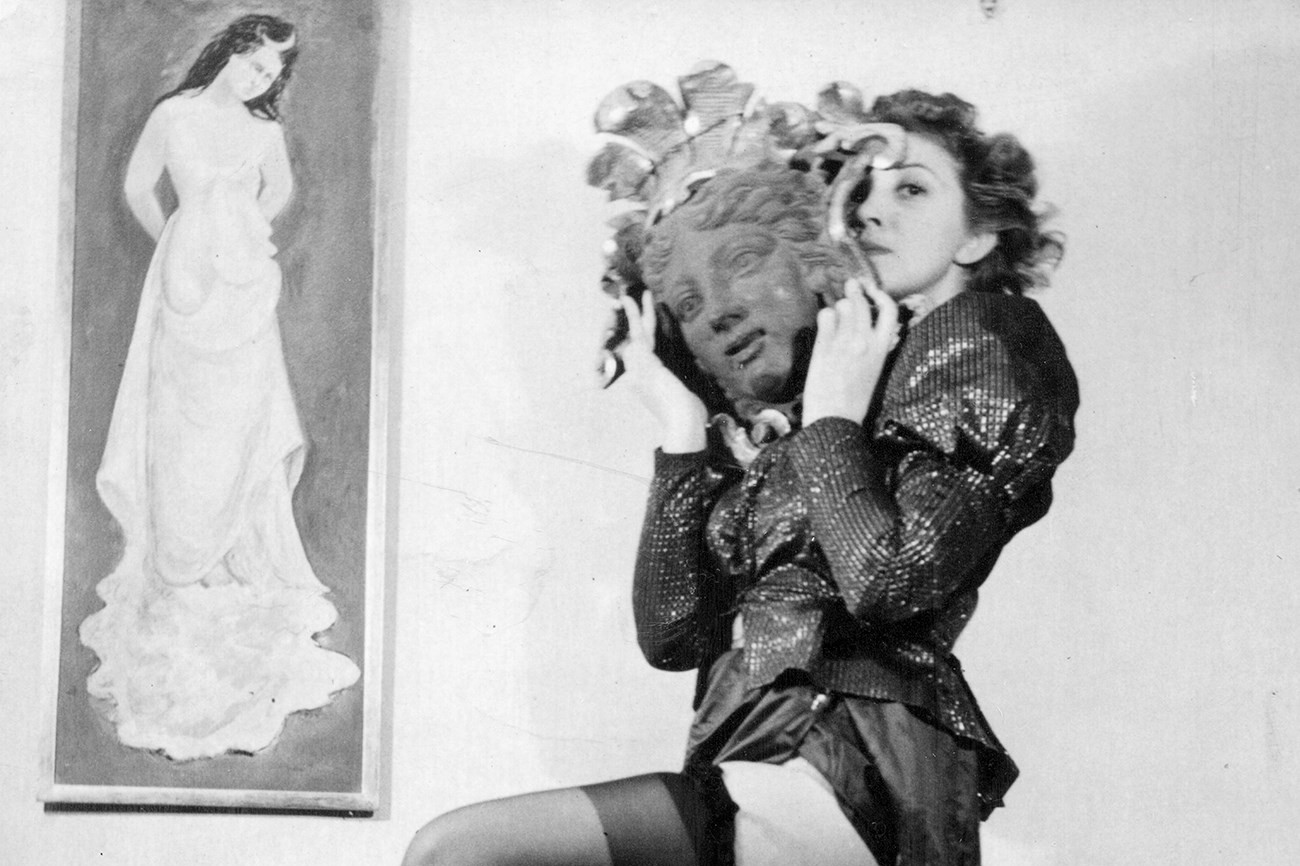 Leonor-Fini_Paris-c-1938_Anonymous_Courtesy_of_Leo