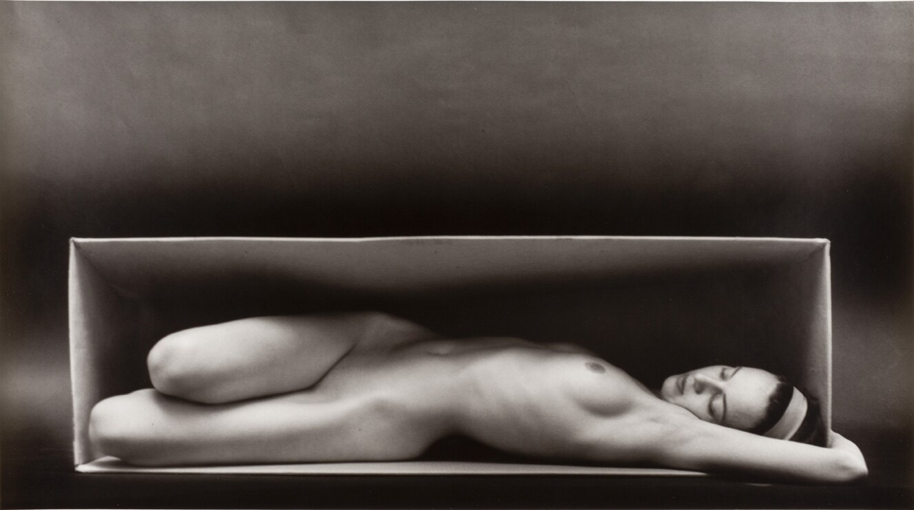 Ruth Bernhard, In the Box – Horizontal, 1962