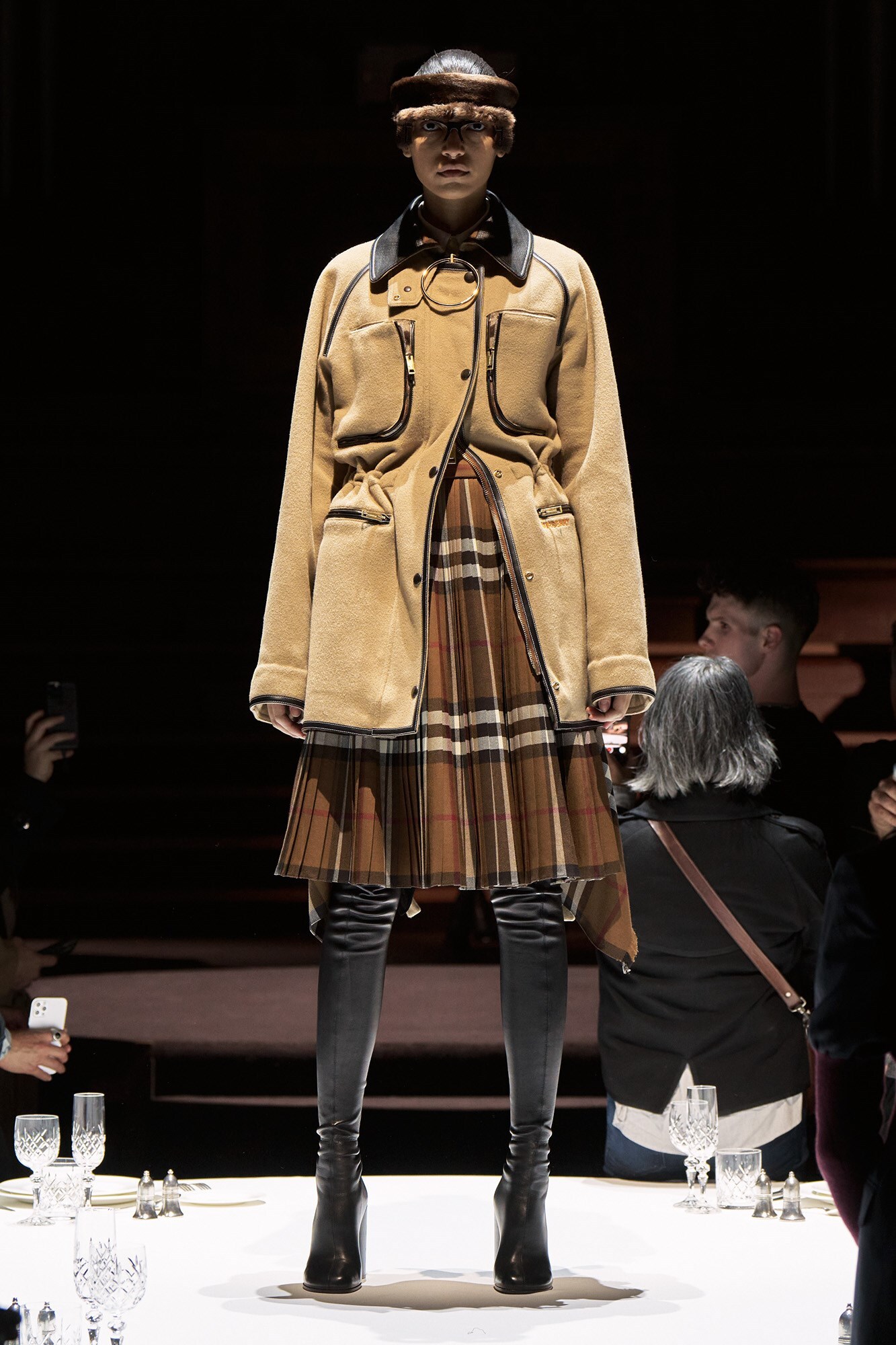 Burberry Autumn_Winter 2022 Womenswear Collection 