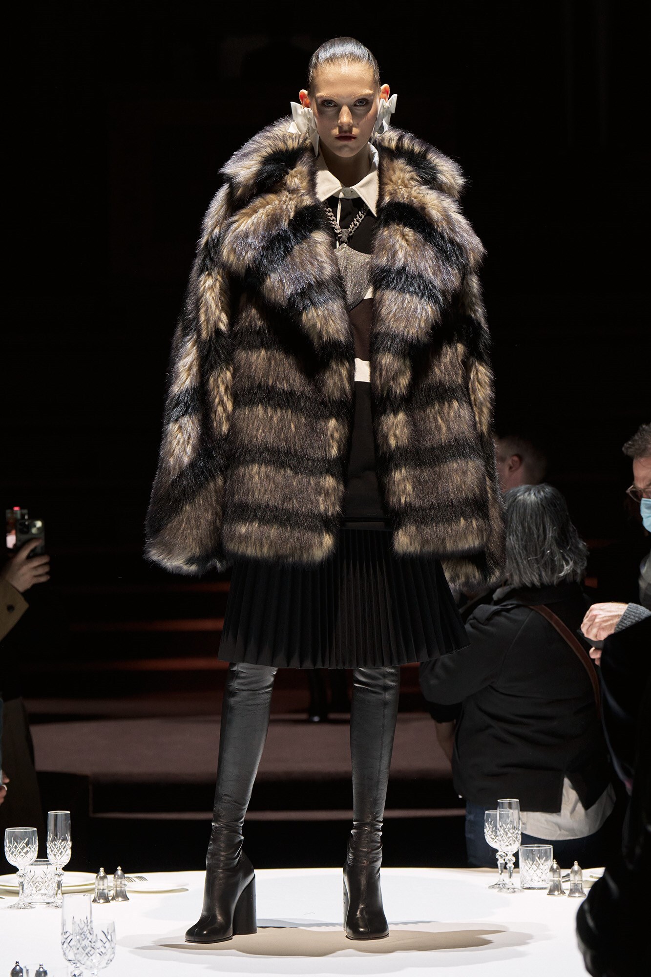 Burberry Autumn_Winter 2022 Womenswear Collection 