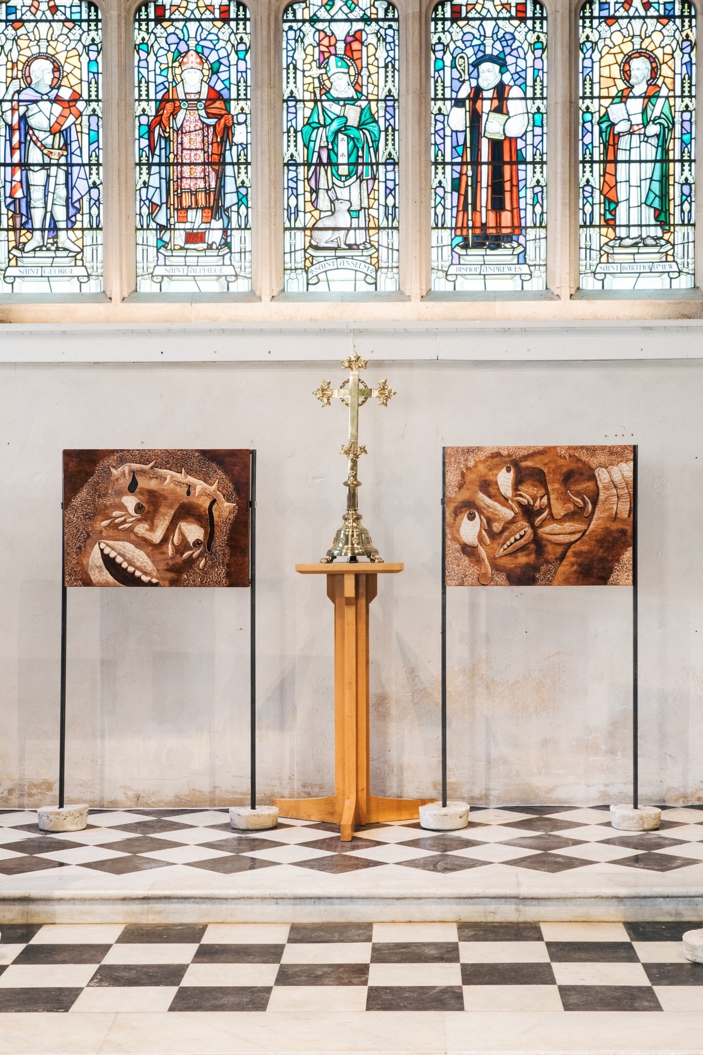 orfeo-tagiuri-the-stations-of-the-cross-installati