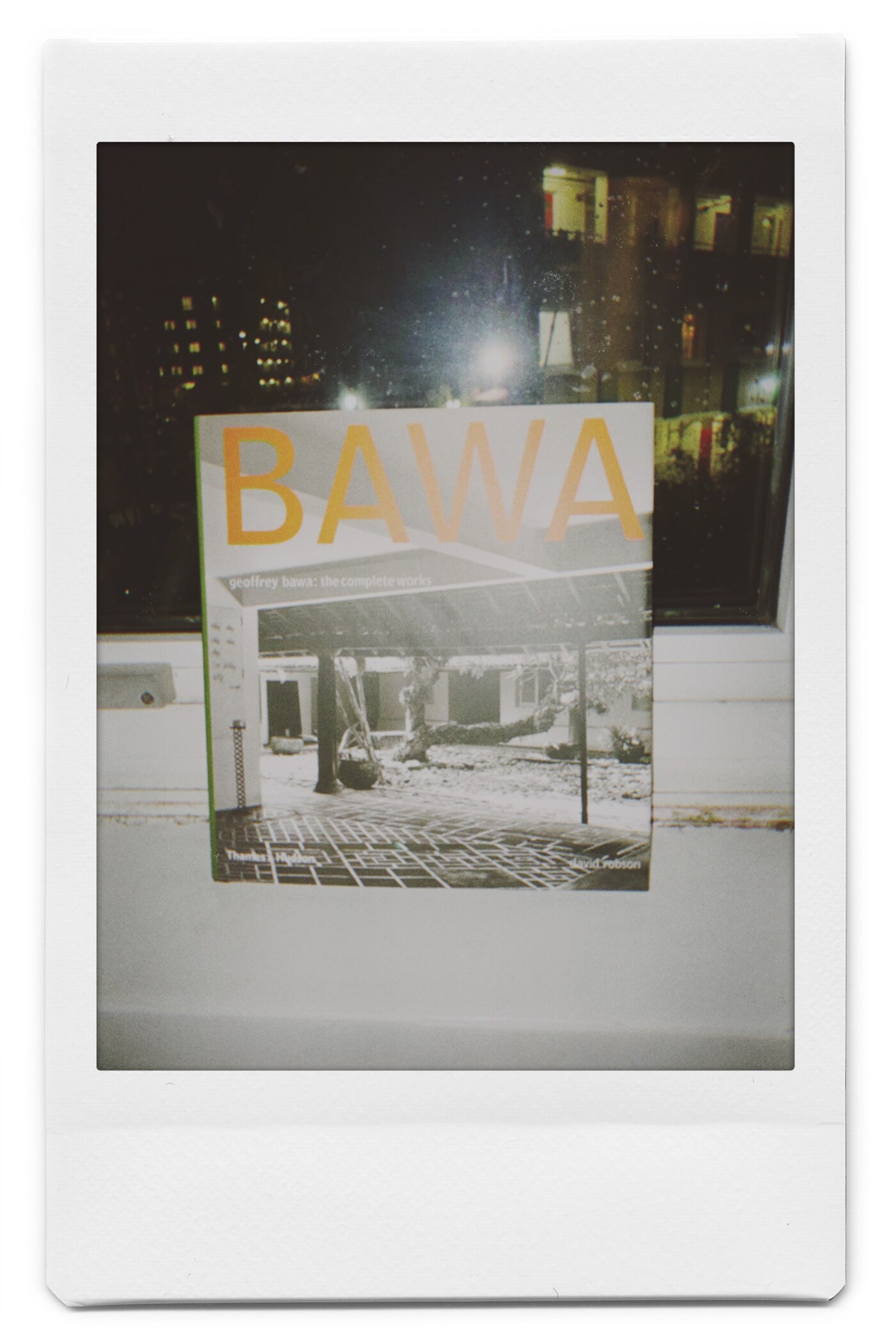 GEOFFREY BAWA (THAMES &amp; HUDSON)