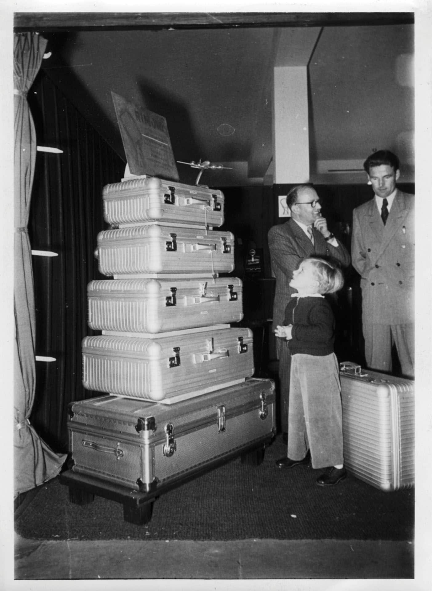 Rimowa Book Rizzoli suitcase
