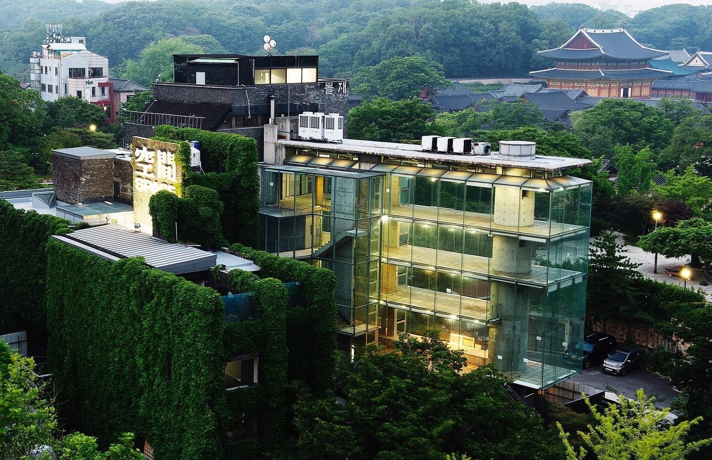 101 Things to Do in Seoul – Huge Bucket List!  Korean house interior,  Korean interior design, Bedroom decor for teen girls