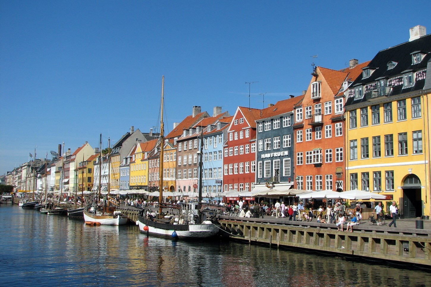 Nyhavn,_Copenhagen