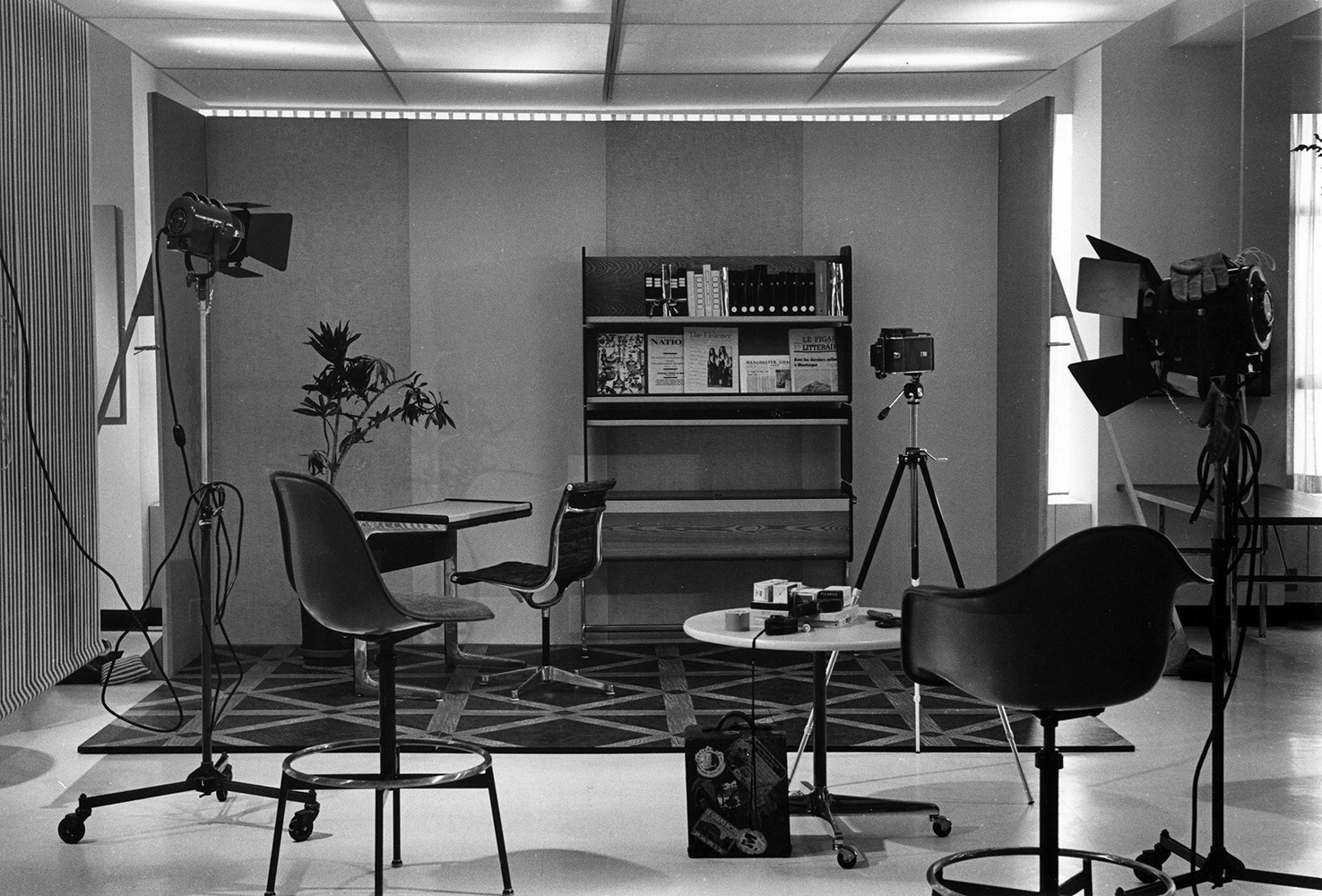 22. The World of Charles and Ray Eames. Set of pho
