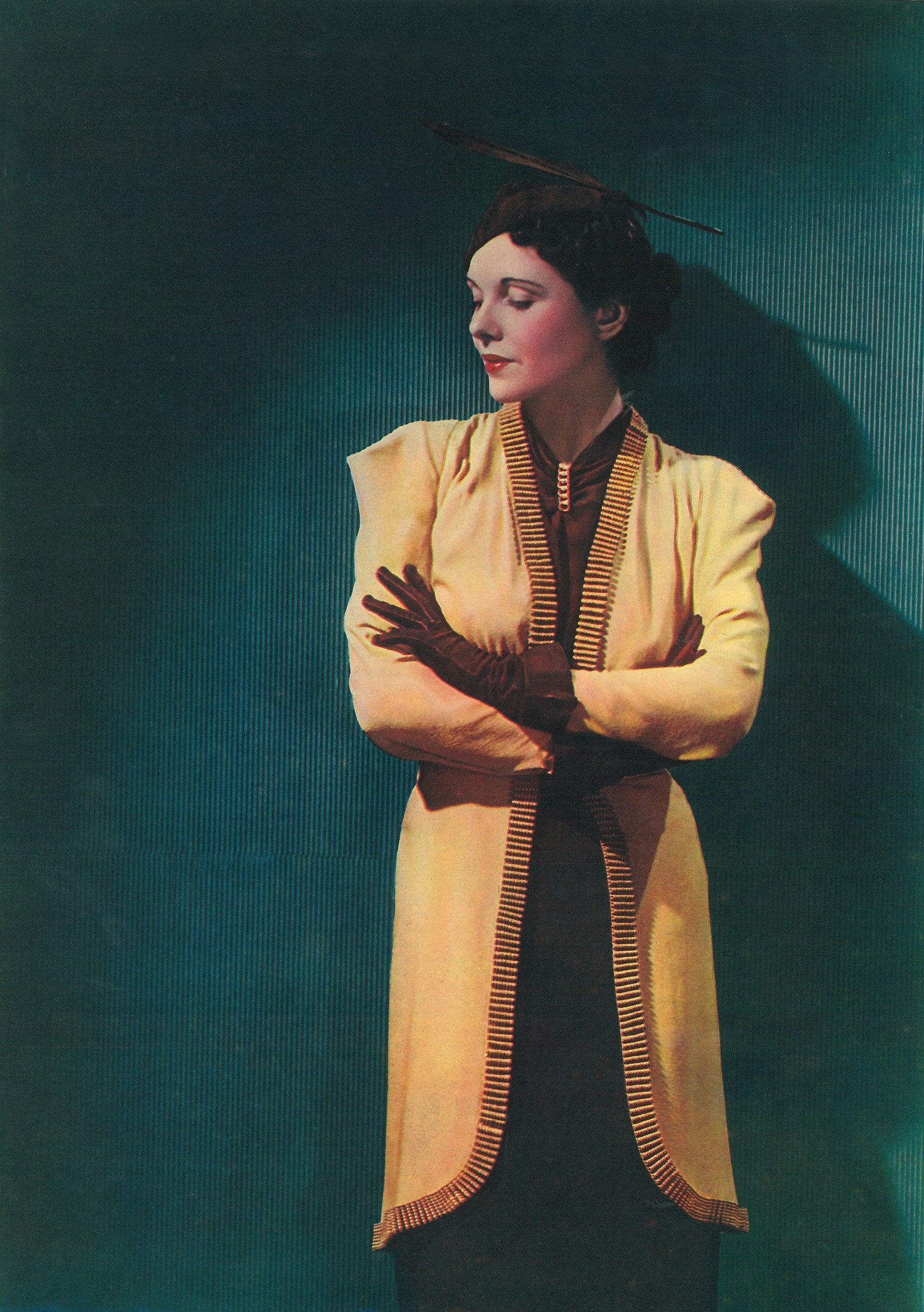 Model-wears-pure-silk-crepe-tunic-by-Saks-Fifth-Av