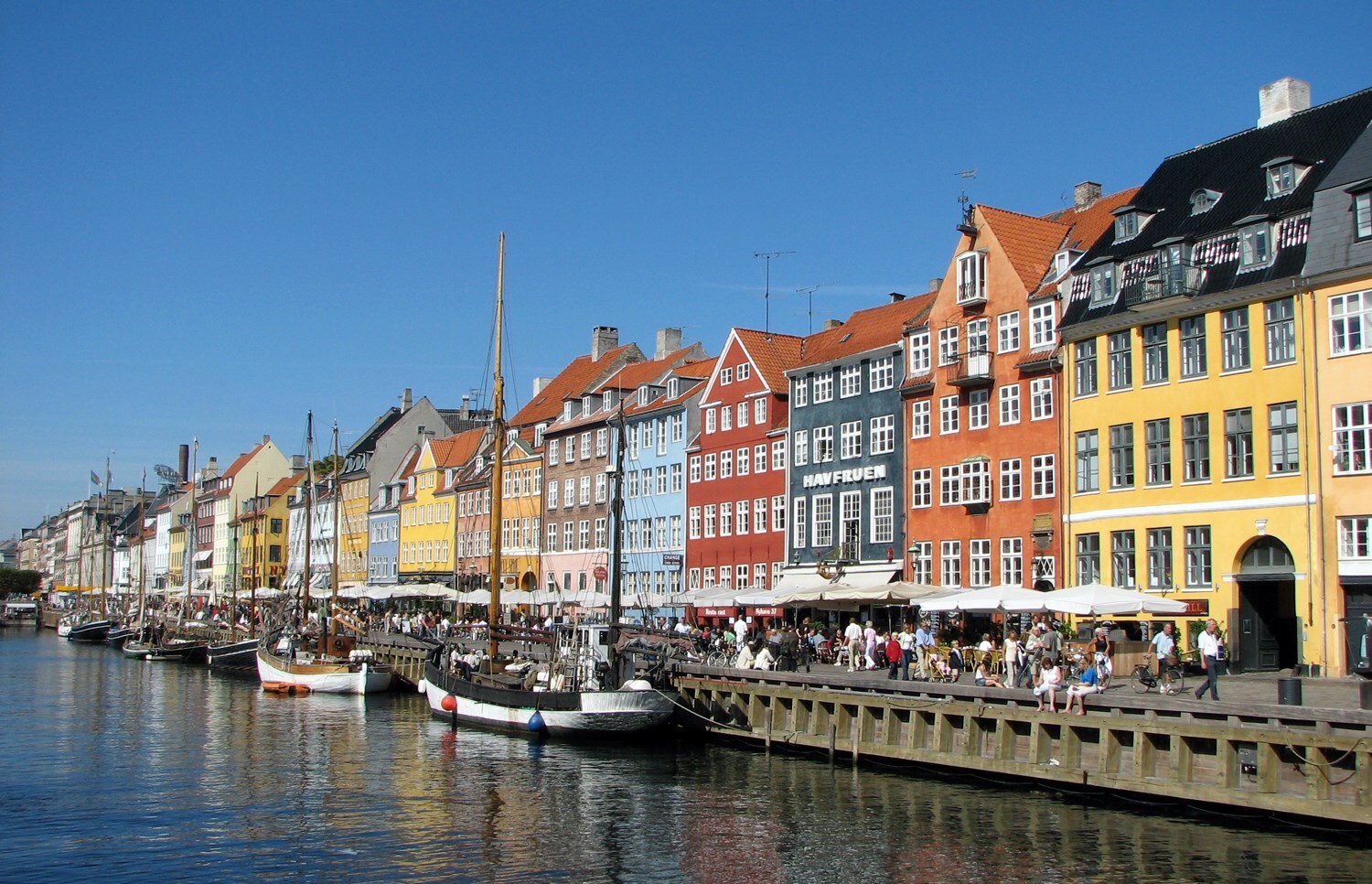 Nyhavn,_Copenhagen