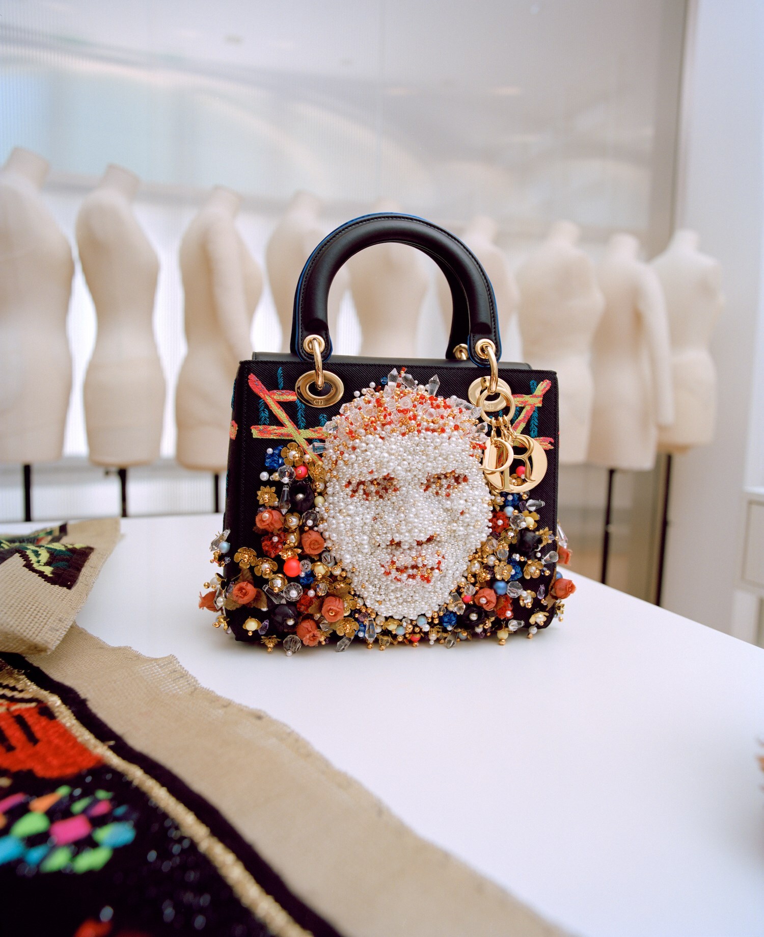 DIOR_LADY_ART_#4_ATHI-PATRA RUGA_2