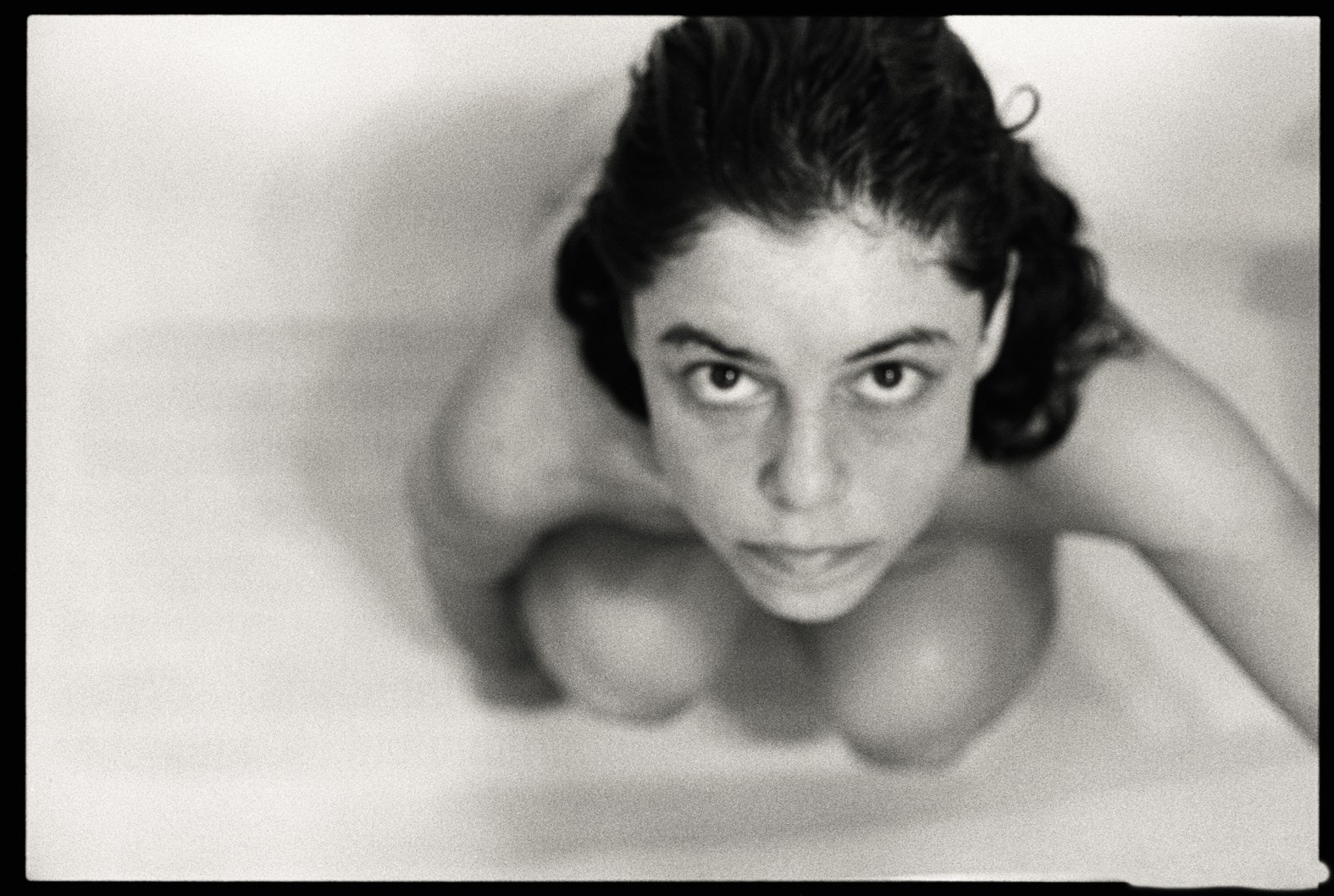 01_Amy_Arbus_Tub_26_Text_175dpi