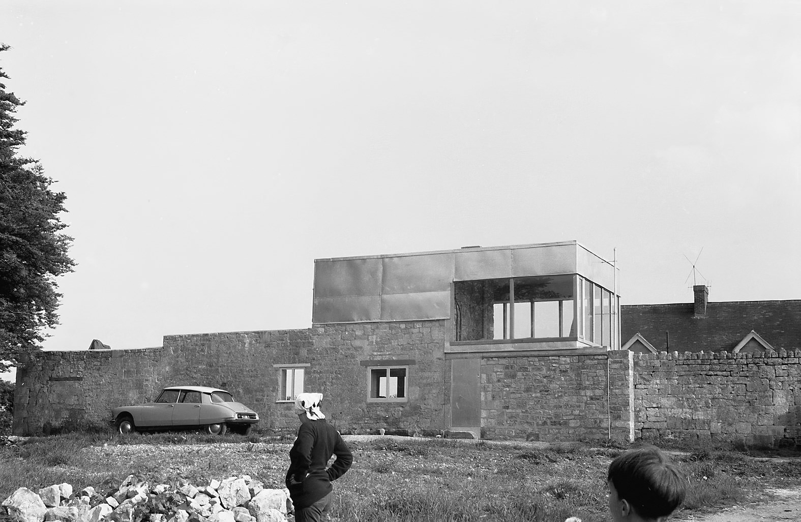 Upper Lawn, Solar Pavilion by Alison and Peter Smithson
