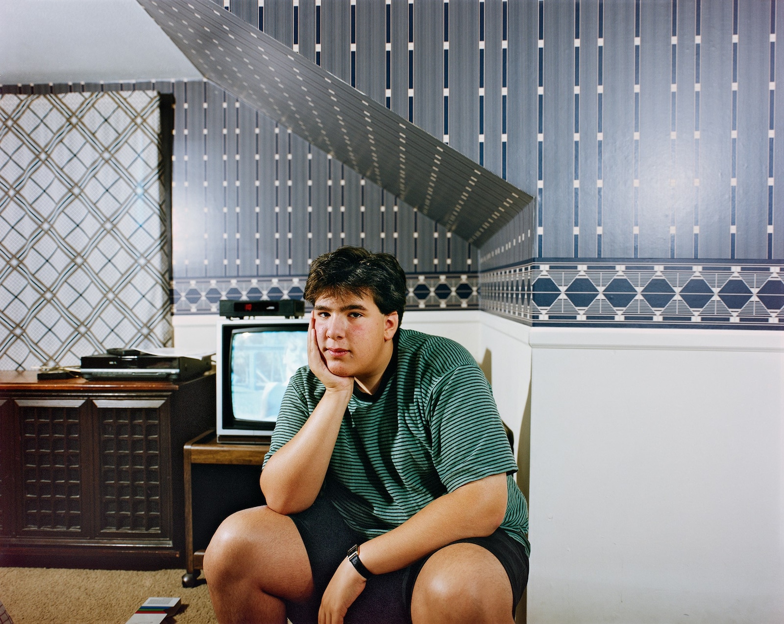 Adolescentes en sus habitaciones