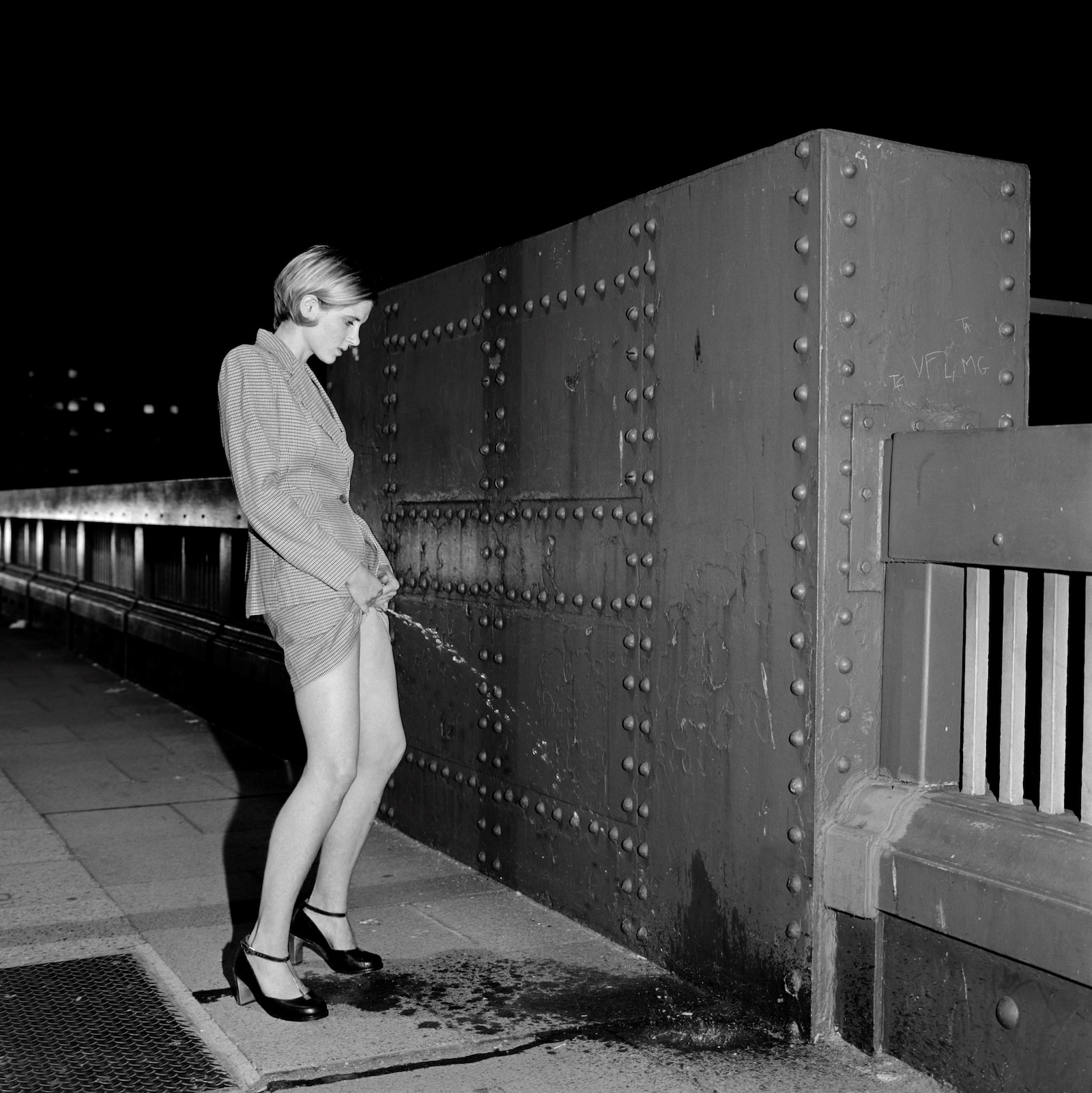 Stream, Sophy Rickett, Rut Blees Luxemburg, Pissende vrouwen