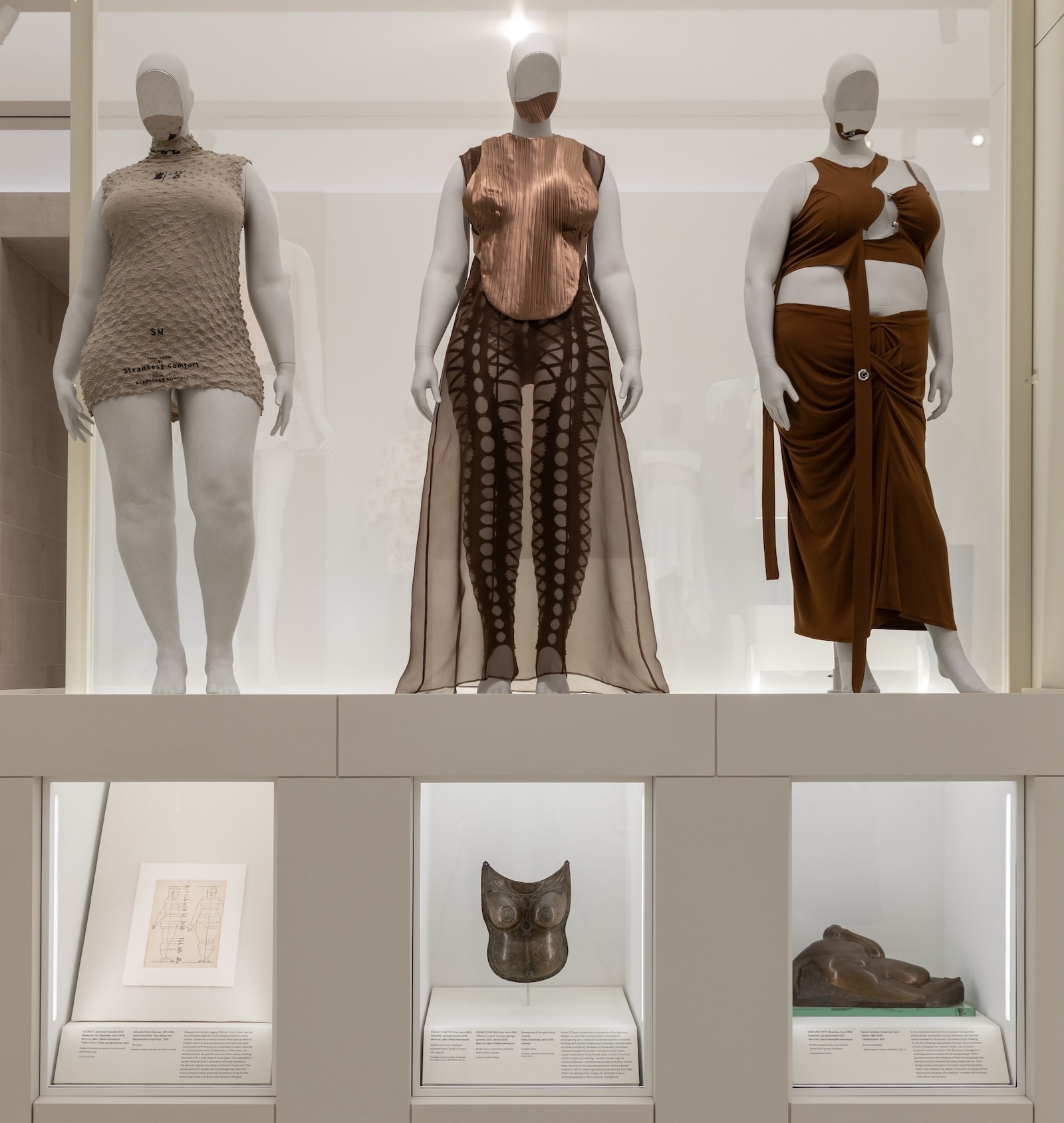 Metropolitan Museum of Art: Costume Art