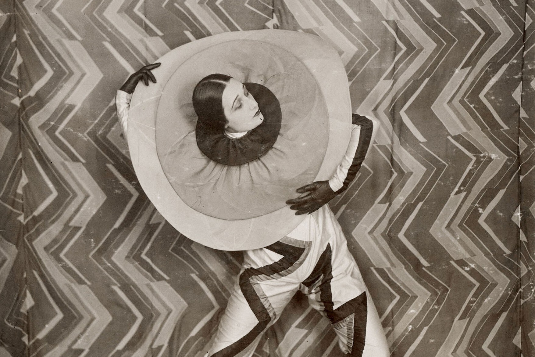 Wearing the Pierrot-&#201;clair costume