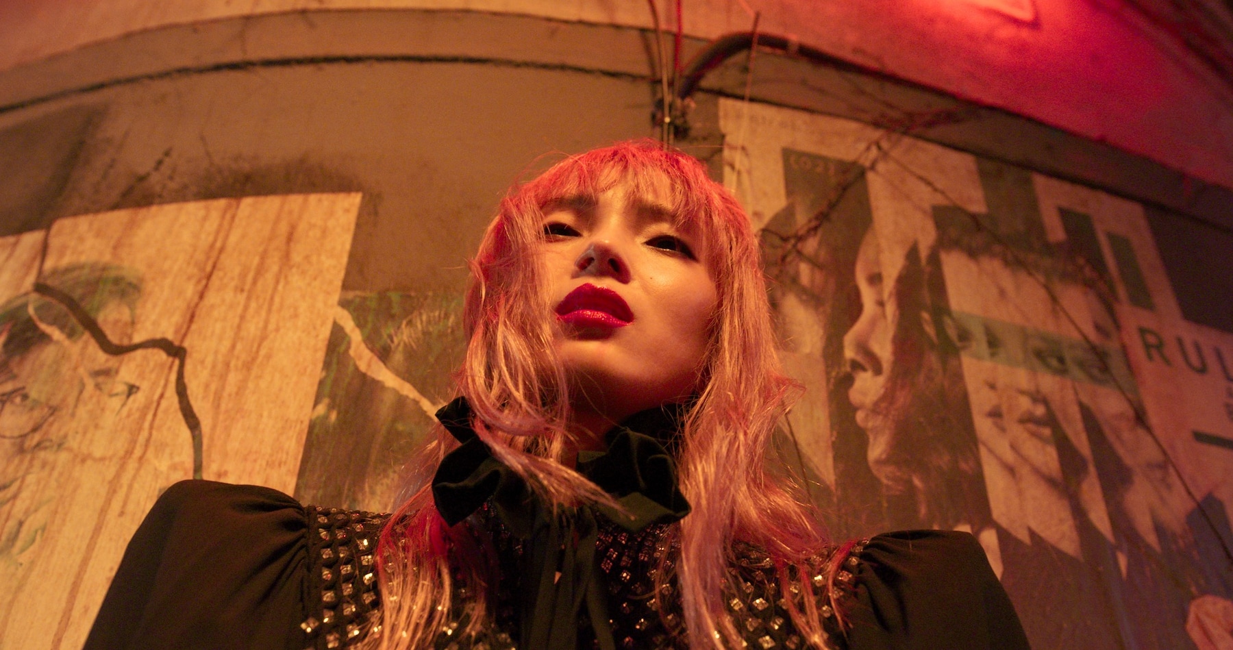 SAINT-LAURENT__SELF05_HR_03