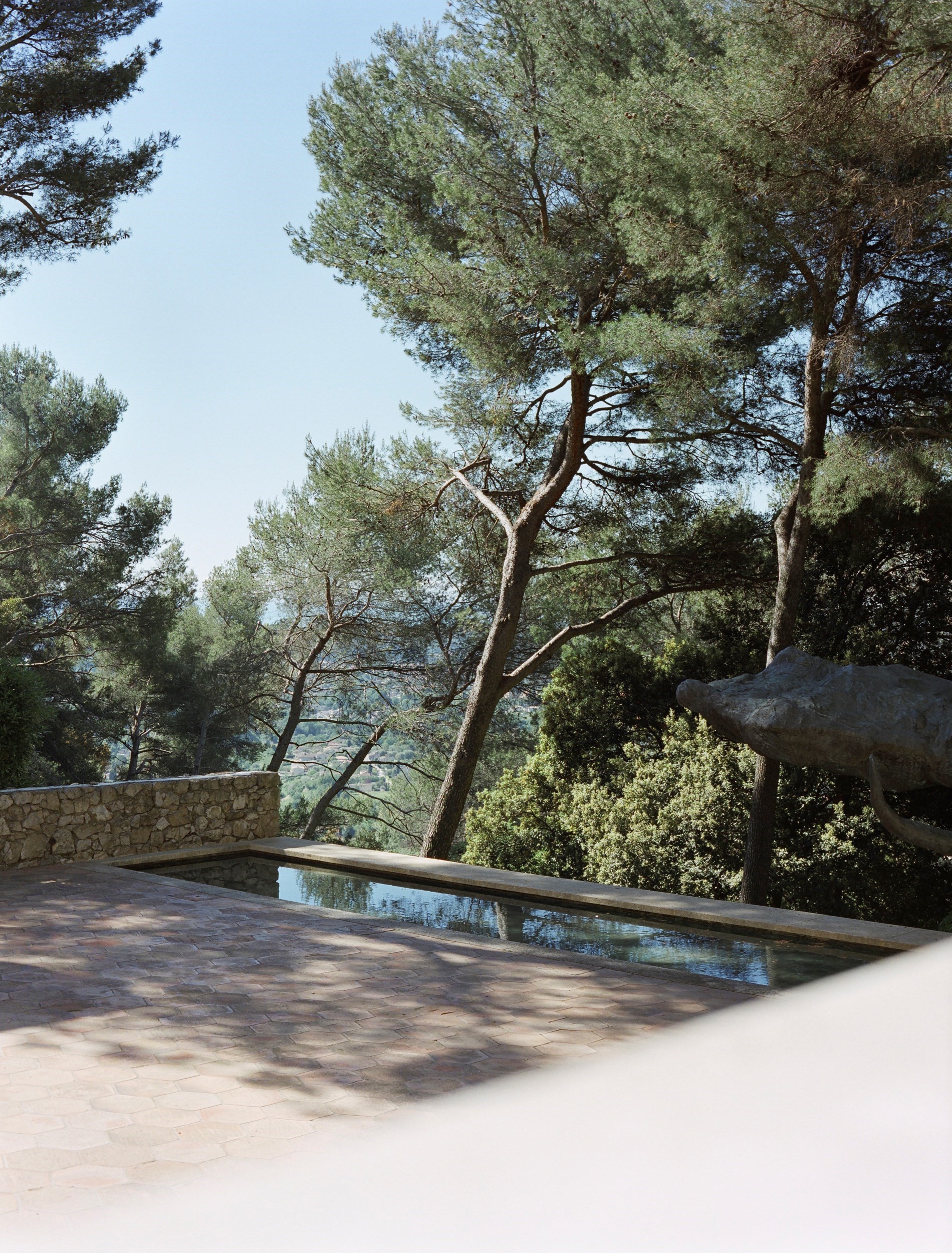 Louis Vuitton: Cruise 2019 works the magic in the Fondation Maeght